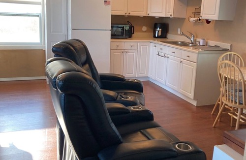 Dade City Apartment | Studio Lakeside Loft with beautiful views