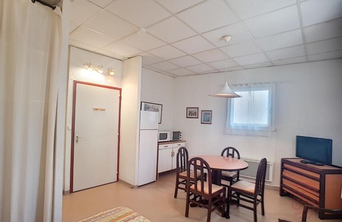 Lamalou-les-Bains Apartment | Studio Lamalou-les-Bains, 1 pièce, 2 personnes - FR-1-451-78