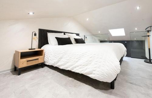 Eloyes Apartment | Studio le Cristal