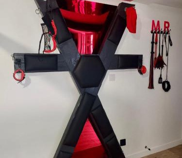 Meaux Apartment | Studio Le Miroir Rouge