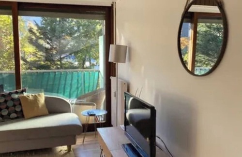 Annemasse-les Voirons-Agglomeration Apartment | Studio lumineux avec terrasse à deux pas de Genève
