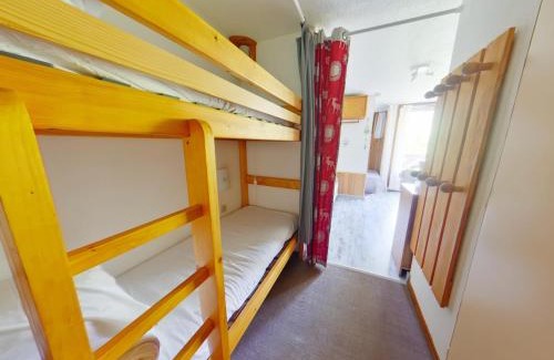 Les Rousses Apartment | Studio lumineux avec loggia et parking aux Rousses - FR-1-834-3