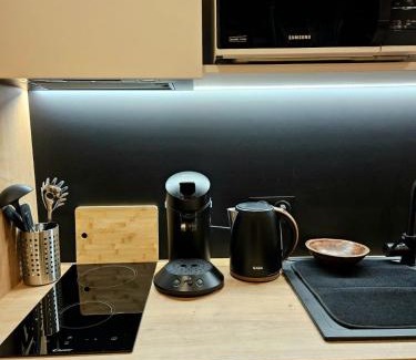 Marengo - Jolimont Apartment | Studio Luxine - 2 personnes - Vue sur le Canal du Midi