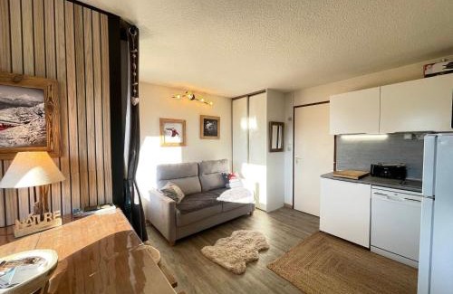 Notre-Dame-de-Bellecombe Apartment | Studio moderne proche commodités avec parking privatif - FR-1-505-222