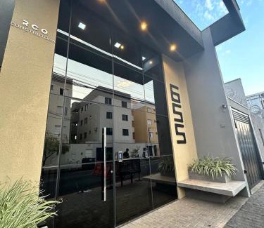 Santa Monica Apartment | Studio Maia Aconchego e praticidade 190m da UFU