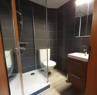 Villeneuve Apartment | Studio mansardé chez un vigneron au village au 3ème étage sans ascenseur