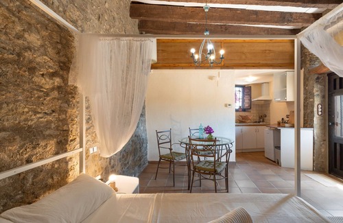 Tordera Apartment | Studio 'Masia Can Bavi' with Mountain View, Shared Terrace and Wi-Fi