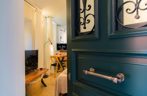 Old Town Apartment | Studio Medusa Venetian Studio in Corfu Old Town