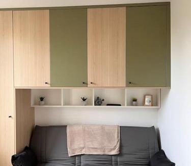 Melun Apartment | Studio Melun Peaceful Area 5 min to Train Station