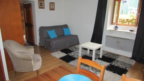 Balsieges Apartment | studio meublé dans maison de village