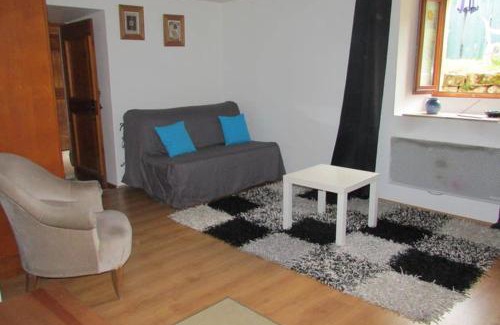 Balsieges Apartment | studio meublé dans maison de village