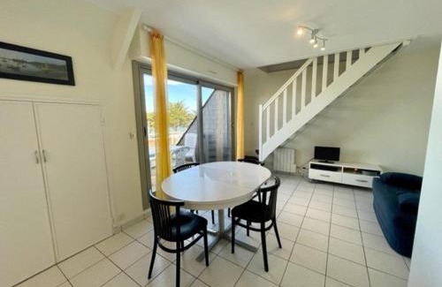 Quiberon Apartment | Studio mezzanine à Quiberon - 4 pers, 2 balcons, parking, animaux acceptés - FR-1-478-67