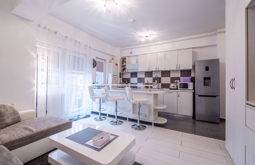 Chiajna Apartment | Studio Militari Residence M1