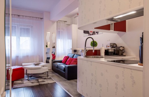 Chiajna Apartment | Studio Militari Residence M6