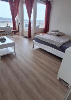 Bad Segeberg Apartment | Studio mit Seeblick