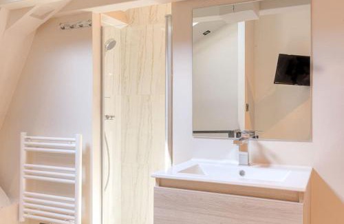 Buers Apartment | Studio moderne et équipé en duplex, Villeurbanne