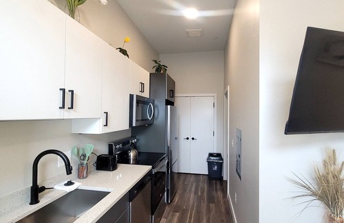 Detroit Apartment | Studio Monthly & Daily Rental For Traveling Professionals,Corporate & Student's