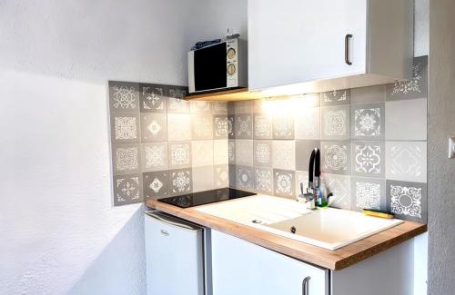 Paray-le-Monial Apartment | Studio N210 cozy et fonctionnel