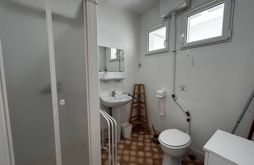 La Roche-Posay Apartment | Studio near downtown and Thermes, WIFI, parking