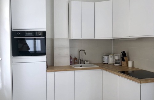 Le Pouliguen Apartment | Studio near port, beach and shops