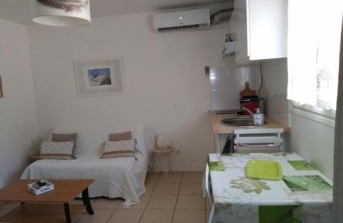 Bessan Apartment | Studio neuf climatisé proche d'Agde