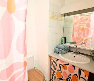Cadereau Apartment | Studio Nîmes Close to Arenas and Historic Center