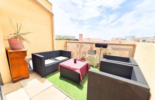 Cadereau Apartment | Studio Nîmes Close to Arenas and Historic Center