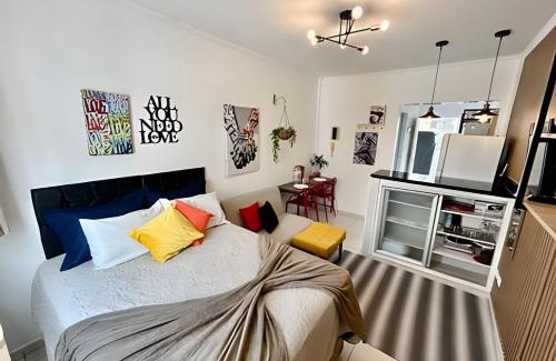 Gonzaga Apartment | Studio no Coração do Gonzaga beira mar