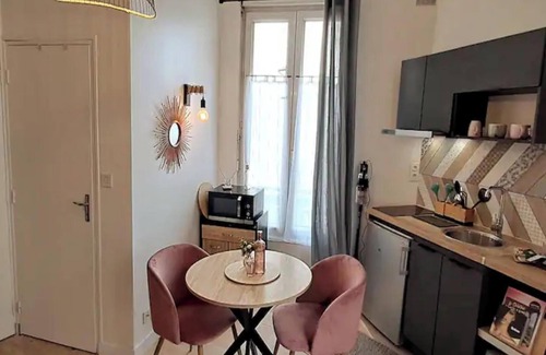 Cholet Apartment | Studio Notre Dame heart of the city Wifi Netflix