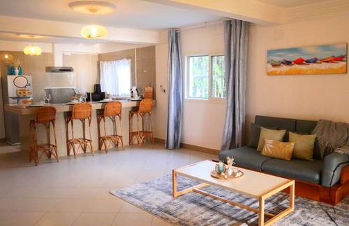 Libreville Apartment | Studio Océan - Vue sur Mer/Pied dans l'eau