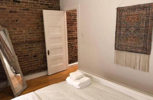 Downtown Montreal Apartment | Studio & Office -Walk anywhere Downtown + Hospital