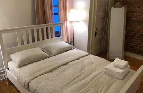 Downtown Montreal Apartment | Studio & Office -Walk anywhere Downtown + Hospital