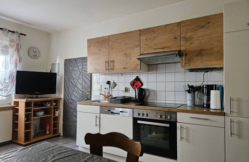 Ober-Morlen Apartment | Studio OM1 = Manuela - House OM for 1-16 persons, 23km to FFM-North