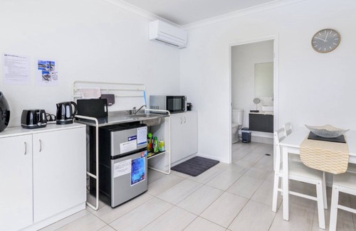 Bongaree Apartment | Studio on Bribie Canal