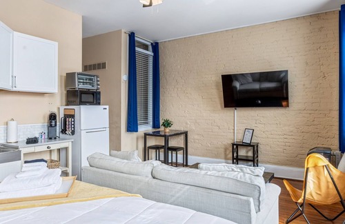 St. Charles Apartment | Studio on Historic Main by StayLage
