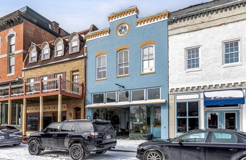 St. Charles Apartment | Studio on Historic Main by StayLage