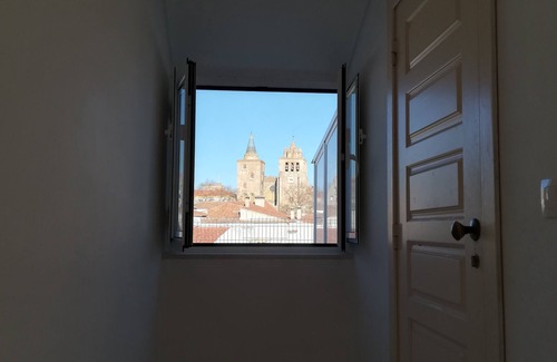 Evora Apartment | Studio on the central square with a terrace with a hot tub and excellent views.
