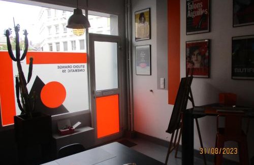 Charleville-Mezieres Apartment | STUDIO ORANGE CINEMATIC 59