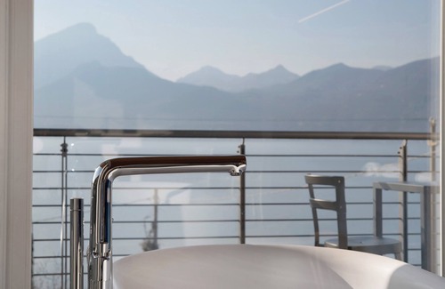 Torri del Benaco Apartment | Studio 'Pai 521 Open Space' with Lake View, Wi-Fi and Air Conditioning