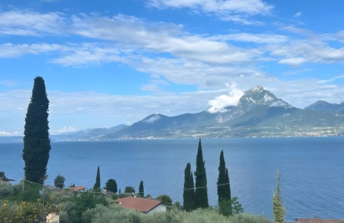 Torri del Benaco Apartment | Studio 'Pai 521 Open Space' with Lake View, Wi-Fi and Air Conditioning