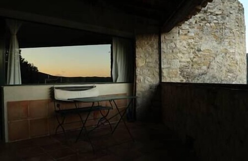 Le Poet-Laval Apartment | Studio: Panoramic View