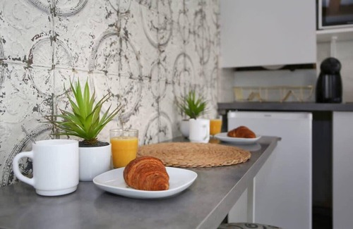 Vivienne Apartment | Studio parisien 20m2 en face du musee Grevin - 2P