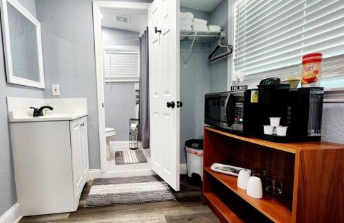 Lakeland Apartment | Studio Petite!