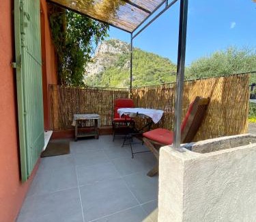 Eze House | STUDIO pied village EZE - dans VILLA - Parking Gratuit