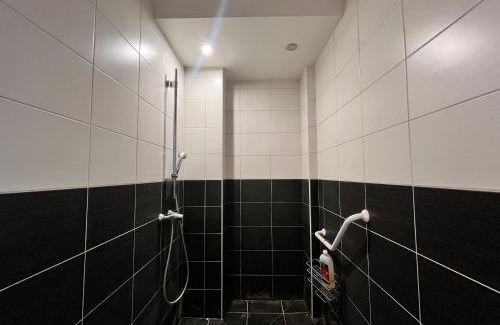 Sablon - Trudaine Apartment | Studio PMR proche du centre