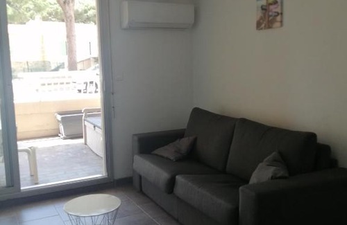 Toulon - Hyeres Apartment | Studio Port de Hyeres
