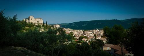 Greoux-les-Bains Apartment | Studio pour cures et vacances