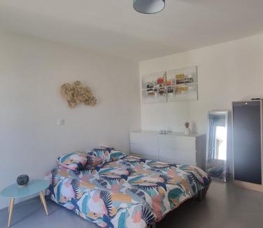 Sainte-Flaive-des-Loups House | Studio privatif tout équipé dans résidence de l'hôte