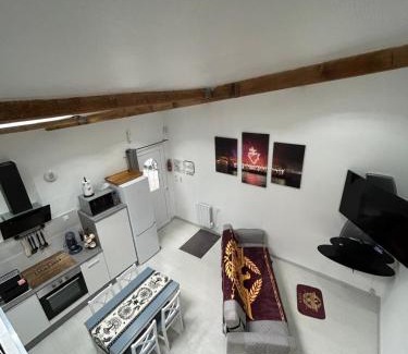 Vendrennes Apartment | Studio Ptitfolais