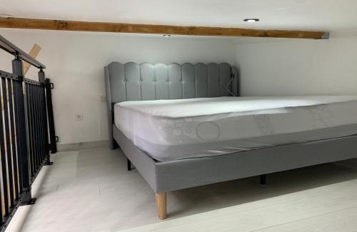 Vendrennes Apartment | Studio Ptitfolais